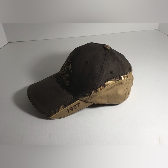 Ducks Unlimited Brown, Tan & Camo Hat - Picture 2 of 6
